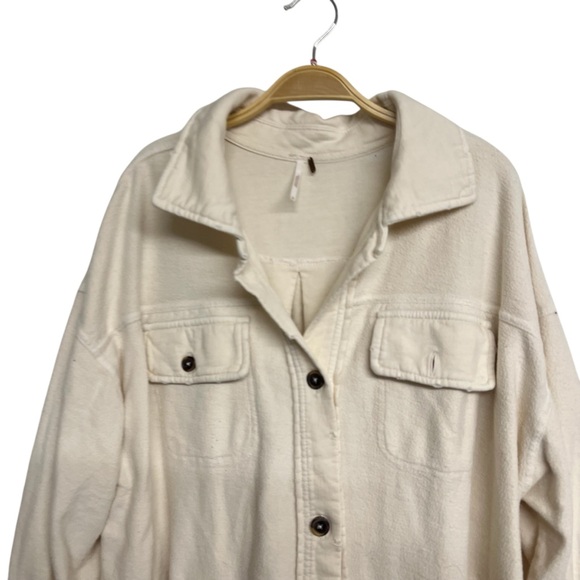 Free People Ruby Button‎ Front Shacket Jacket Champagne Dreams Ivory Oversized - Picture 3 of 7
